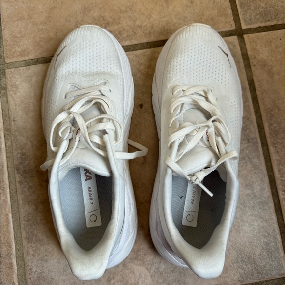 Hoka Ahari white shoes - Picture 1 of 3